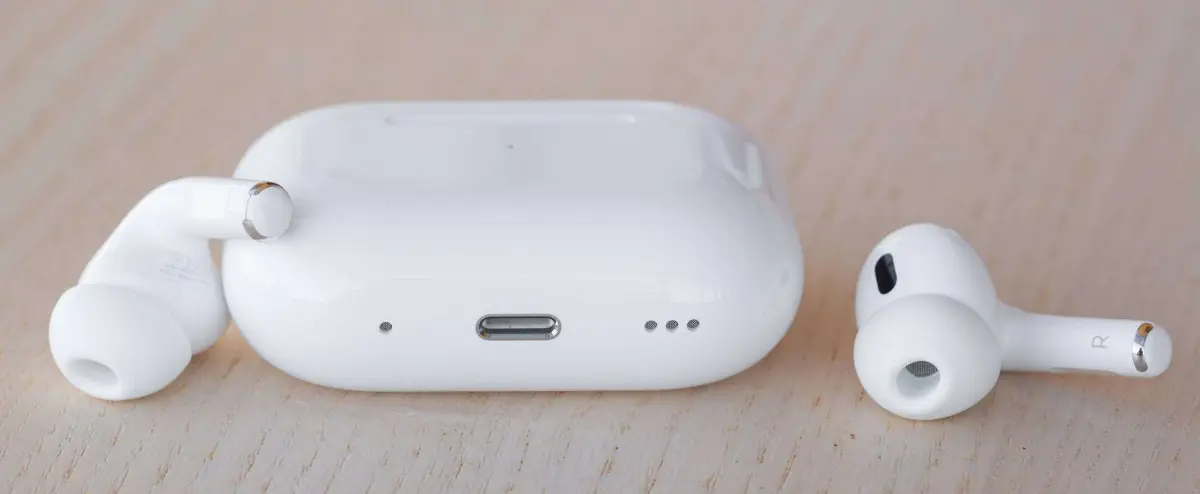 AirPods Pro 2 cu USB-C - The new headphones Apple in 2023