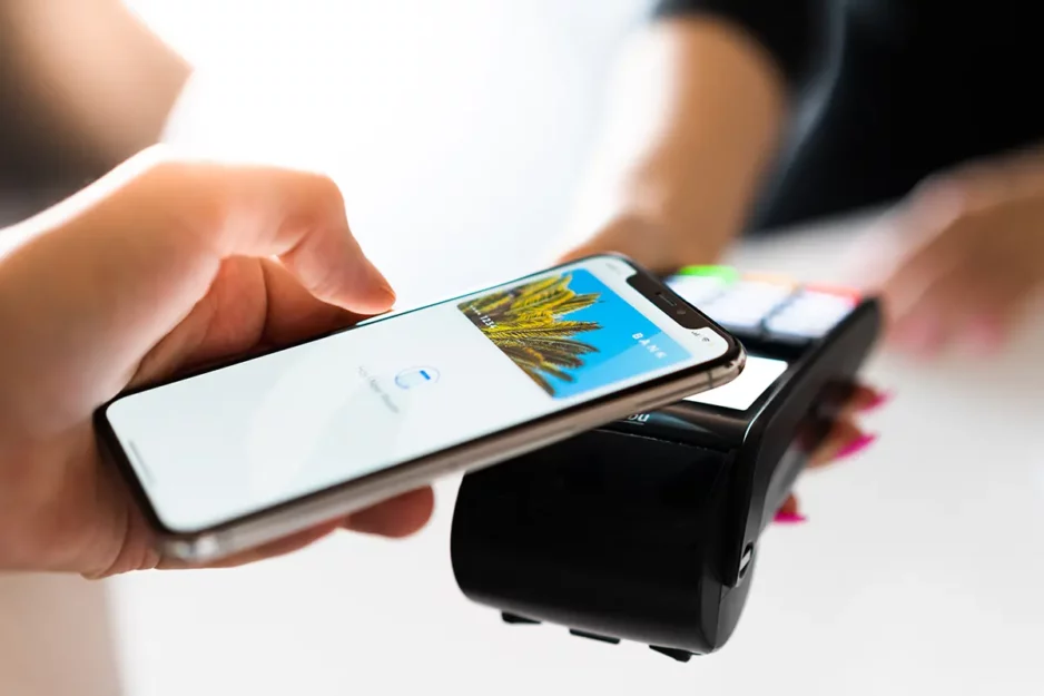 Apple siūlo atidaryti prieigą prie iPhone NFC sistemos